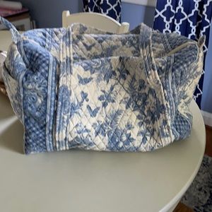 Vera Bradley duffle. Classic pattern
